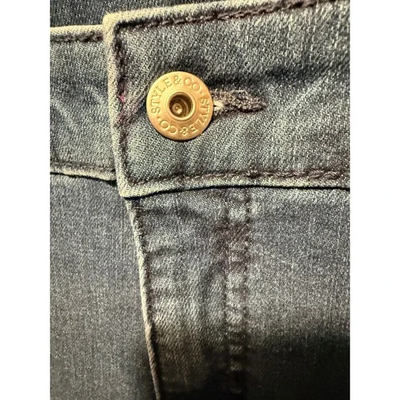 Style Co Wide Leg Crop Jeans Embroidered Hem Dark Wash Women's Size 20W - Picture 2 of 7